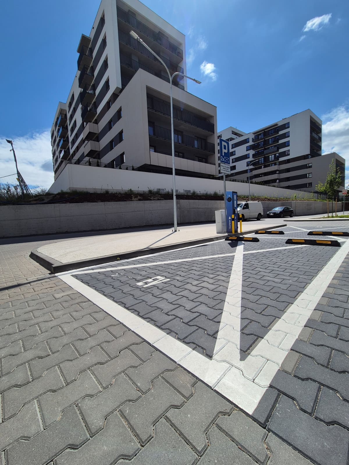 Realizacja stacji ładowania EV